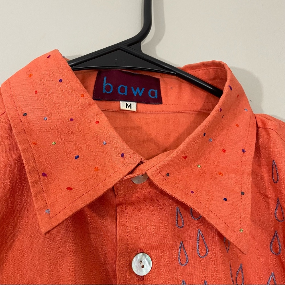 Alpana Bawa Embroidered Pinwheel Flowers Shirt in soft Blue Cotton Size Medium - Picture 3 of 8
